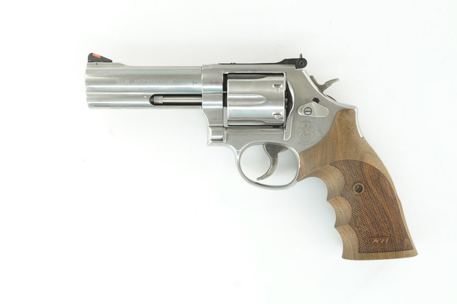 Smith & Wesson, Mod. 686-6, .357 Mag., #DLH3828, §B (199-22)