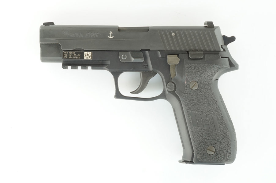 Sig Sauer, Mod. P226, 9mm Luger, #47A117602, §B (2070-22)