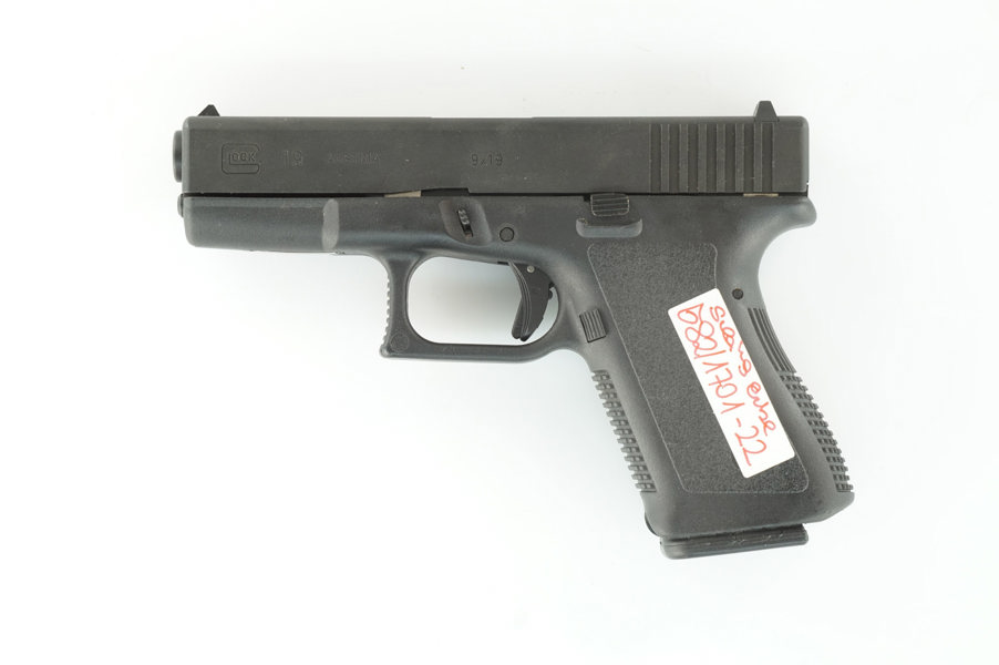 Glock, Gen2, Mod. 19, 9mm Luger, #ABG857, §B (1701-22)