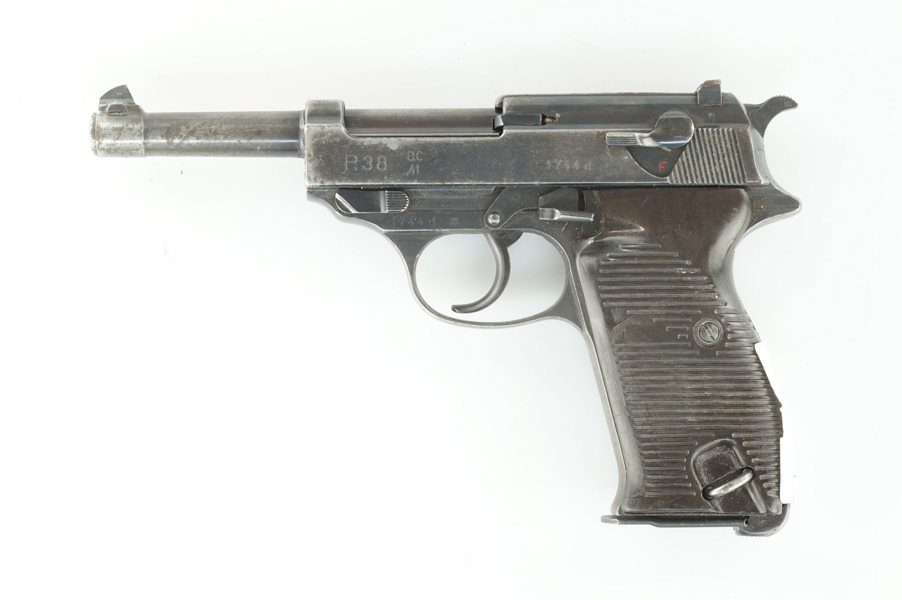 Walther, Mod. P38 Wehrmacht, 9mm Luger, #1744d, §B (994-24)