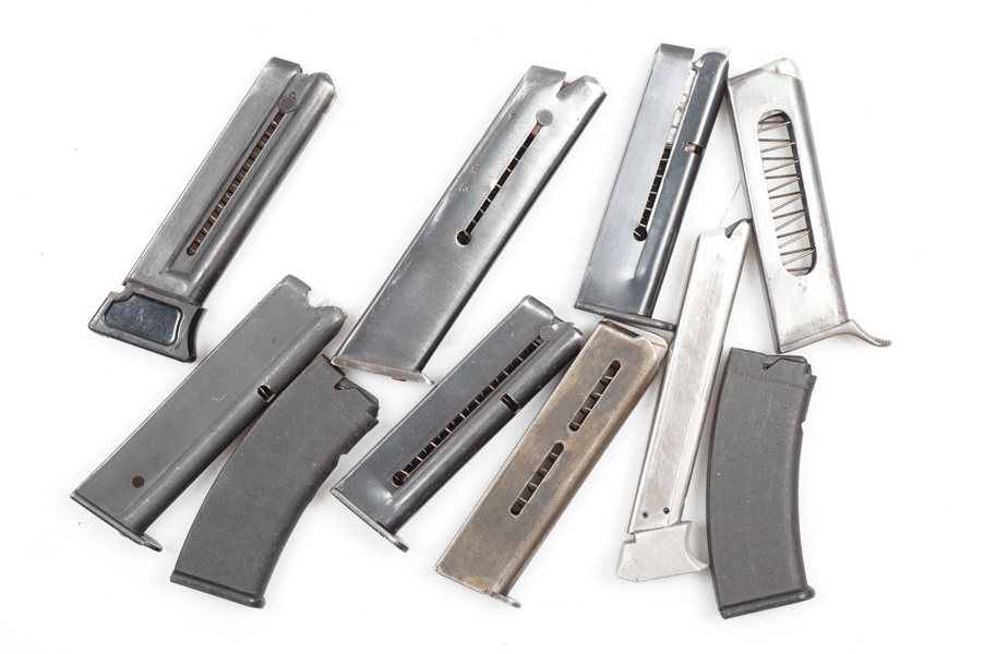 Magazinskonvolut, div. Erzeuger / Modelle / Kaliber, § frei ab 18