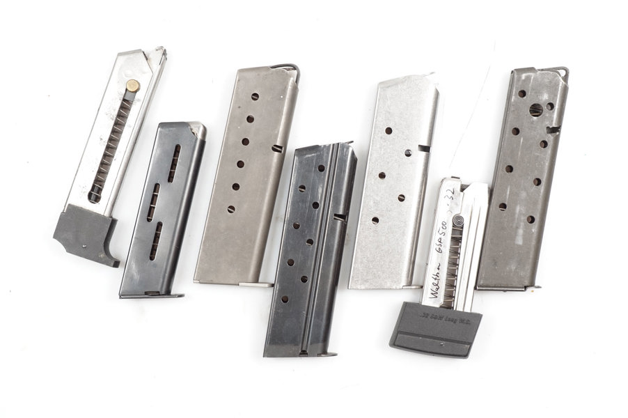 Pistolenmagazine - Konvolut von 7 Stück