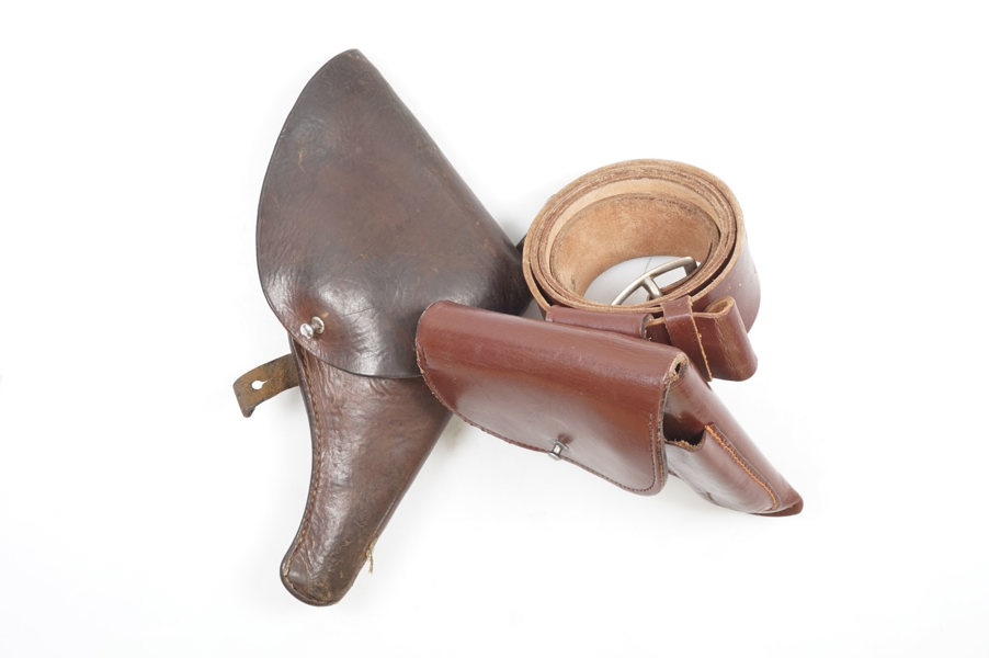 Pistolen- und Revolvertasche, Konvolut Ostblock