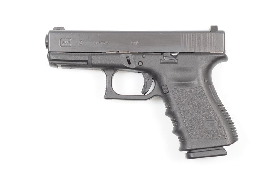Glock, Gen3, Mod. 19, 9mm Luger, #YBD219, §B (917-23)