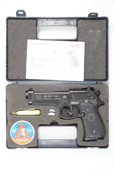 CO2 Pistole Umarex, Mod. Beretta 92FS, 4,5mm, #H070554105, § frei ab 18