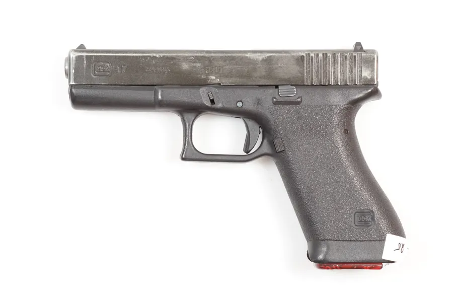 Glock, Gen1, Mod. 17, 9mm Luger, #AC215, §B (2981-25)