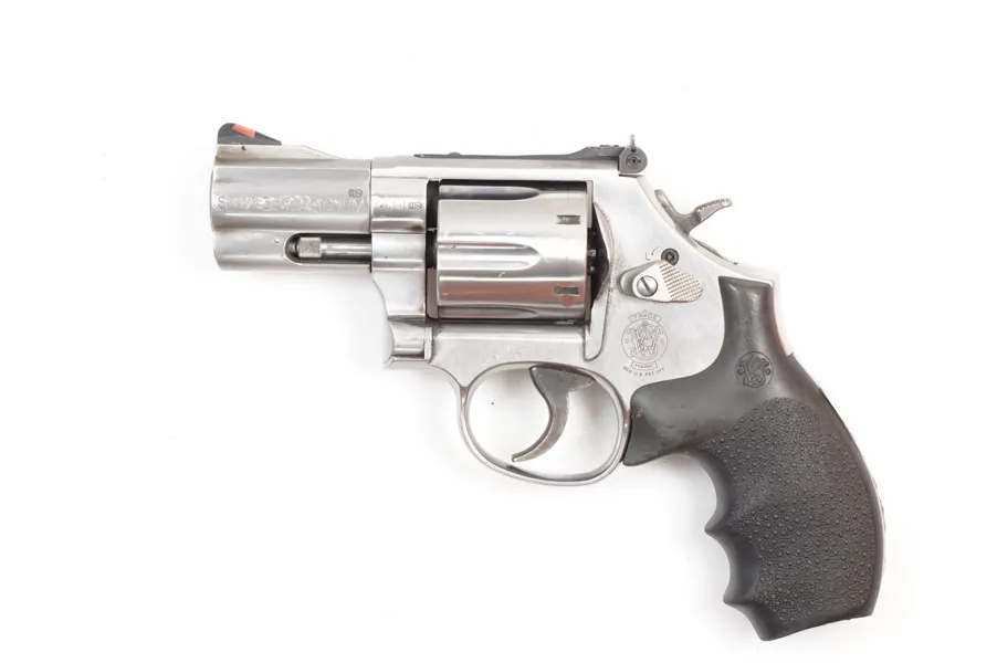 Smith & Wesson, Mod. 686-6, .357 Mag., #CPT9149, §B (3037-25)