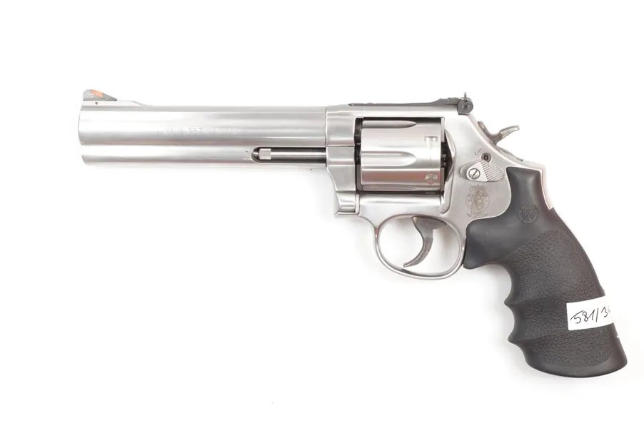 Smith & Wesson, Mod. 686-6, .357 Mag., #CHY0581, §B (3643-25)